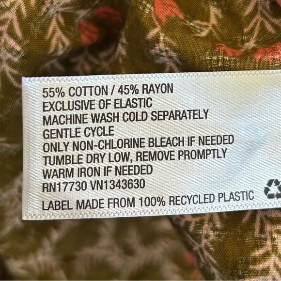 Universal Thread Women’s Dress Medium Bell Sleeves Frill Pockets Peasant Cottage - Picture 2 of 9